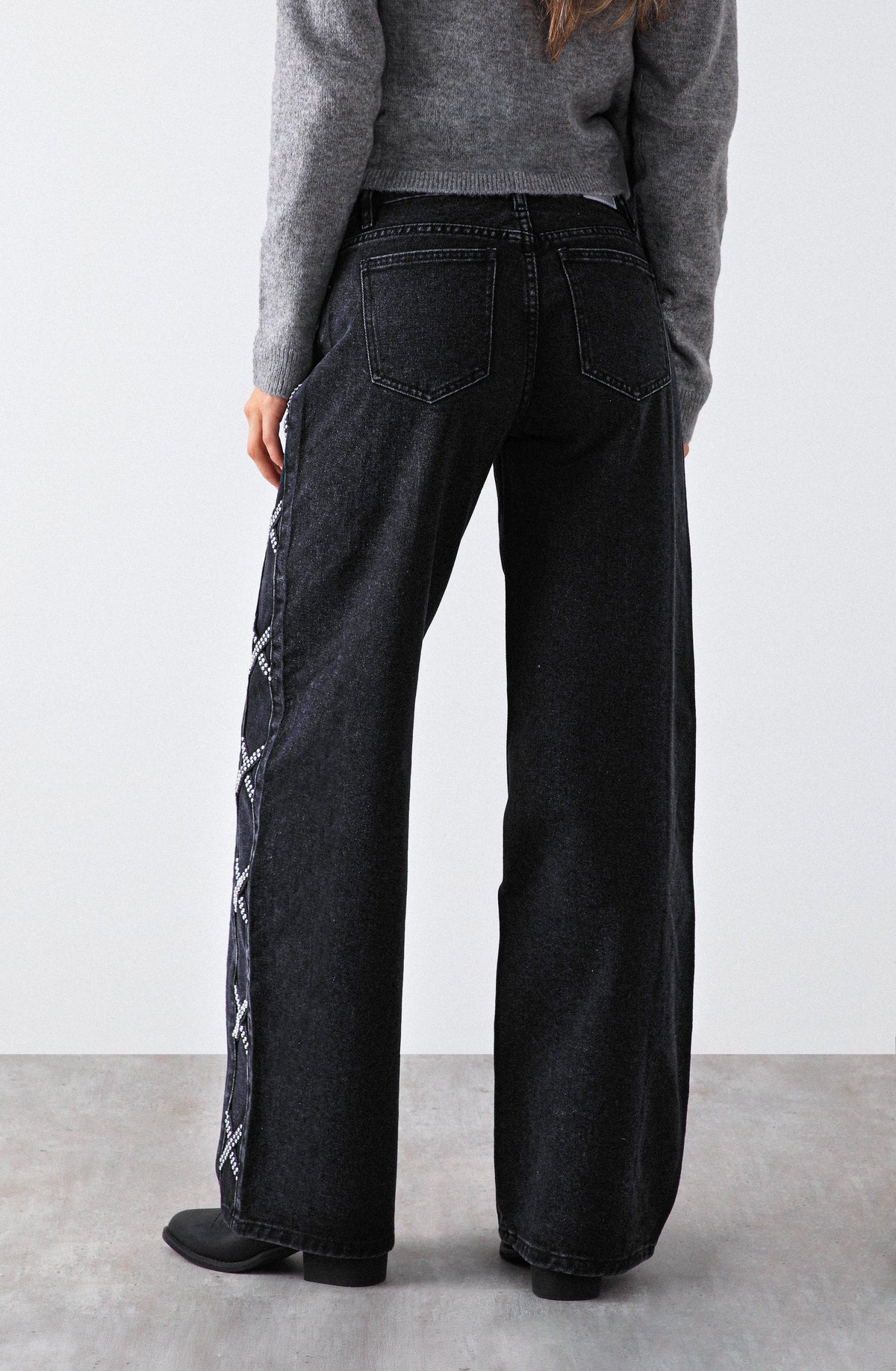 Pantalón Franja Lateral Tachas Black