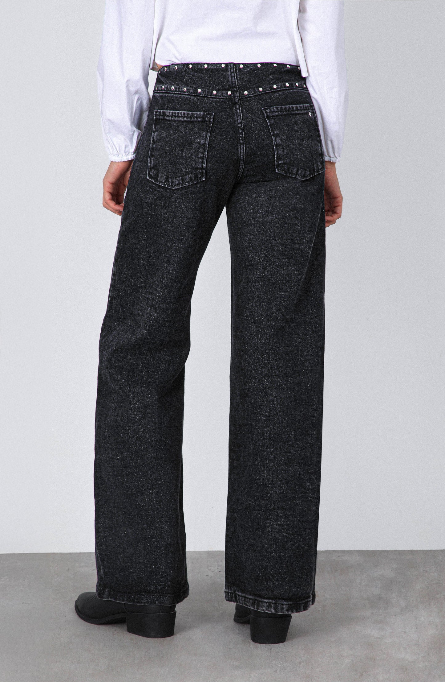 Pantalón Tachas Zipper Black